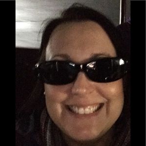 Meet your Posher, Simone